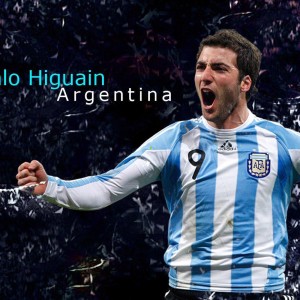 ayx_勤俭持家典范，沃尔特马德归队搭乘75英镑廉航经济舱引赞誉