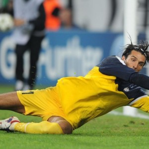 【爱游戏】吴曦坦言国足集训强度提升为实战奠基 强调对阵越南场上见真章