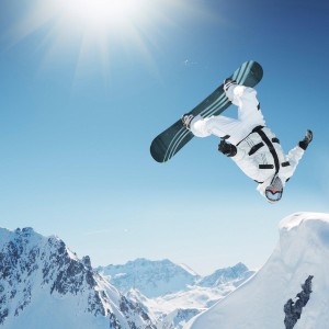 爱游戏官网：纳格尔斯曼战术革新，巴库首发顶替基米希，约纳坦-塔肩负队长重任